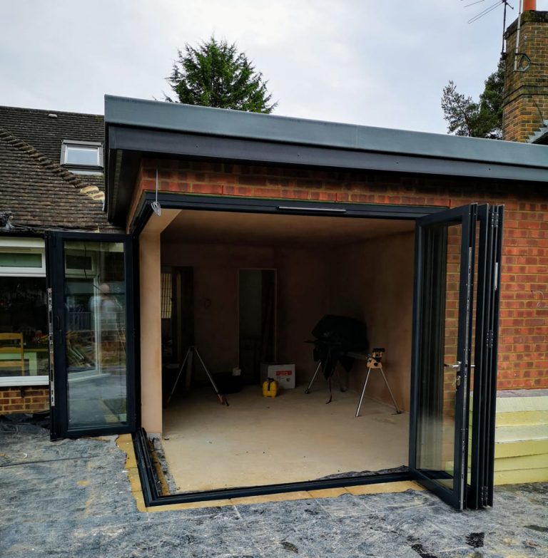 Corner Bifold Door Installation, Ifold Corner Doors Britannic Bifolds